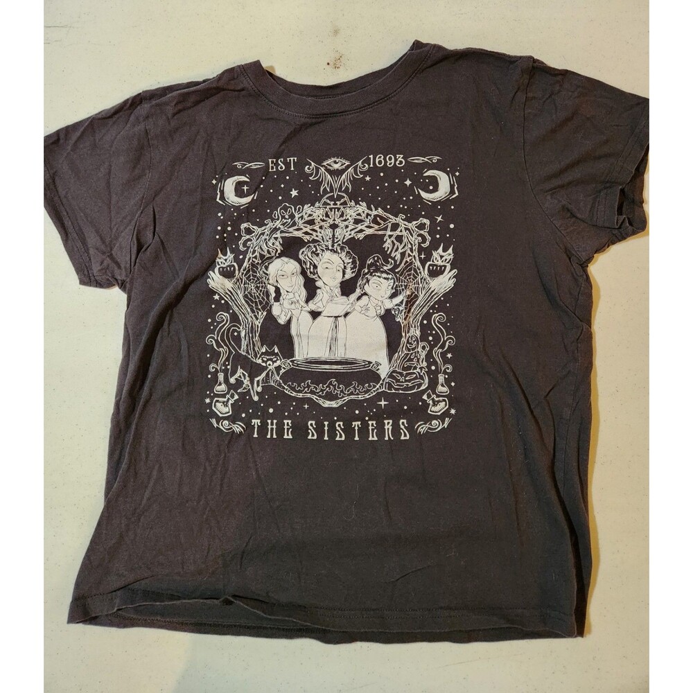 Women Disney sz small Hocus Pocus Sanderson Sisters Witch distressed TShirt